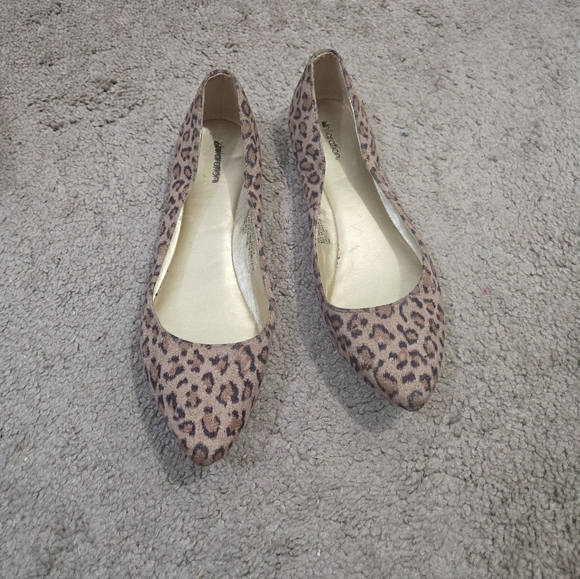 Women Shoes - Picture 4 of 9